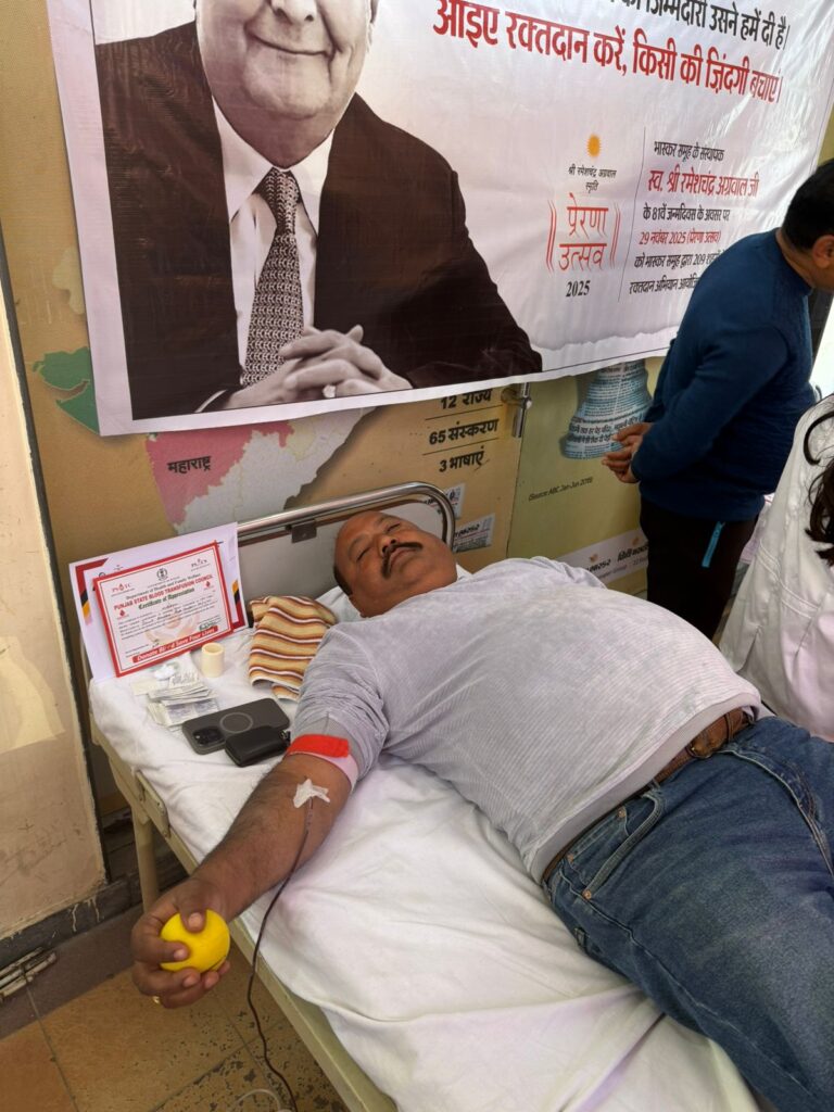 IMG-20251130-WA0035-768x1024 कांग्रेस अल्पसंख्यक विभाग के स्टेट जनरल सेक्रेटरी जब्बार खान जिला अध्यक्ष मोबीन अहमद ने ब्लड डोनेशन कैंप में दिया योगदान