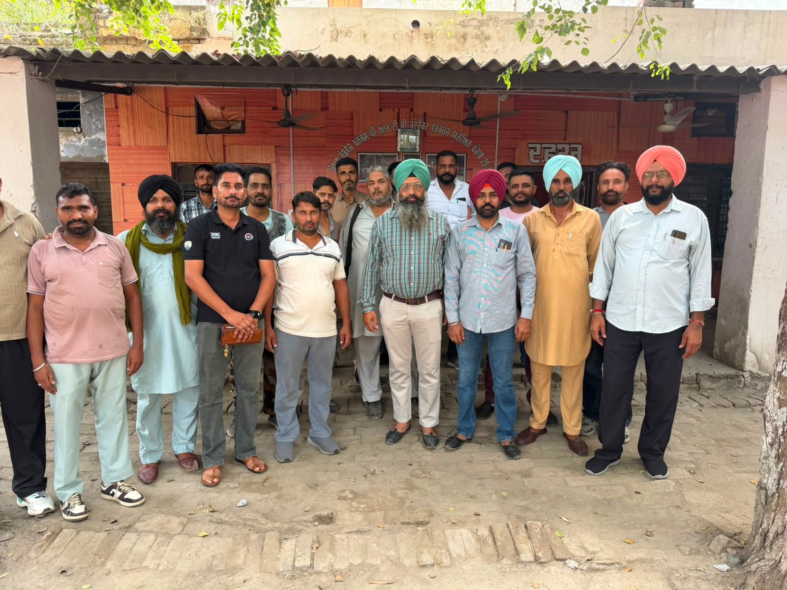 ਸਰਕਾਰ ਮੁਲਾਜ਼ਮਾਂ ਦੀਆਂ ਮੰਗਾਂ ਦਾ ਹੱਲ ਕਰੇ ਨਹੀਂ ਤਾਂ ਮੁਲਾਜ਼ਮ ਸੰਘਰਸ਼ ਕਰਨ ਲਈ ਮਜਬੂਰ : ਰੇਸ਼ਮ ਗਿੱਲ